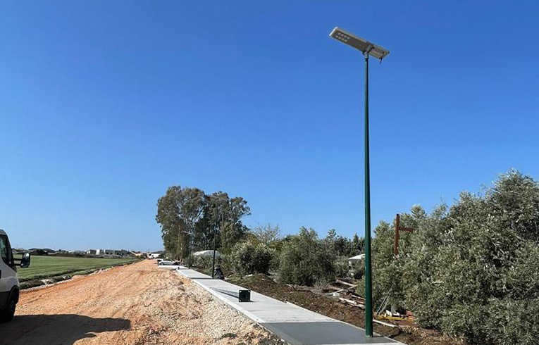 sresky Atlas series solar street light SSL 36M Israel 121